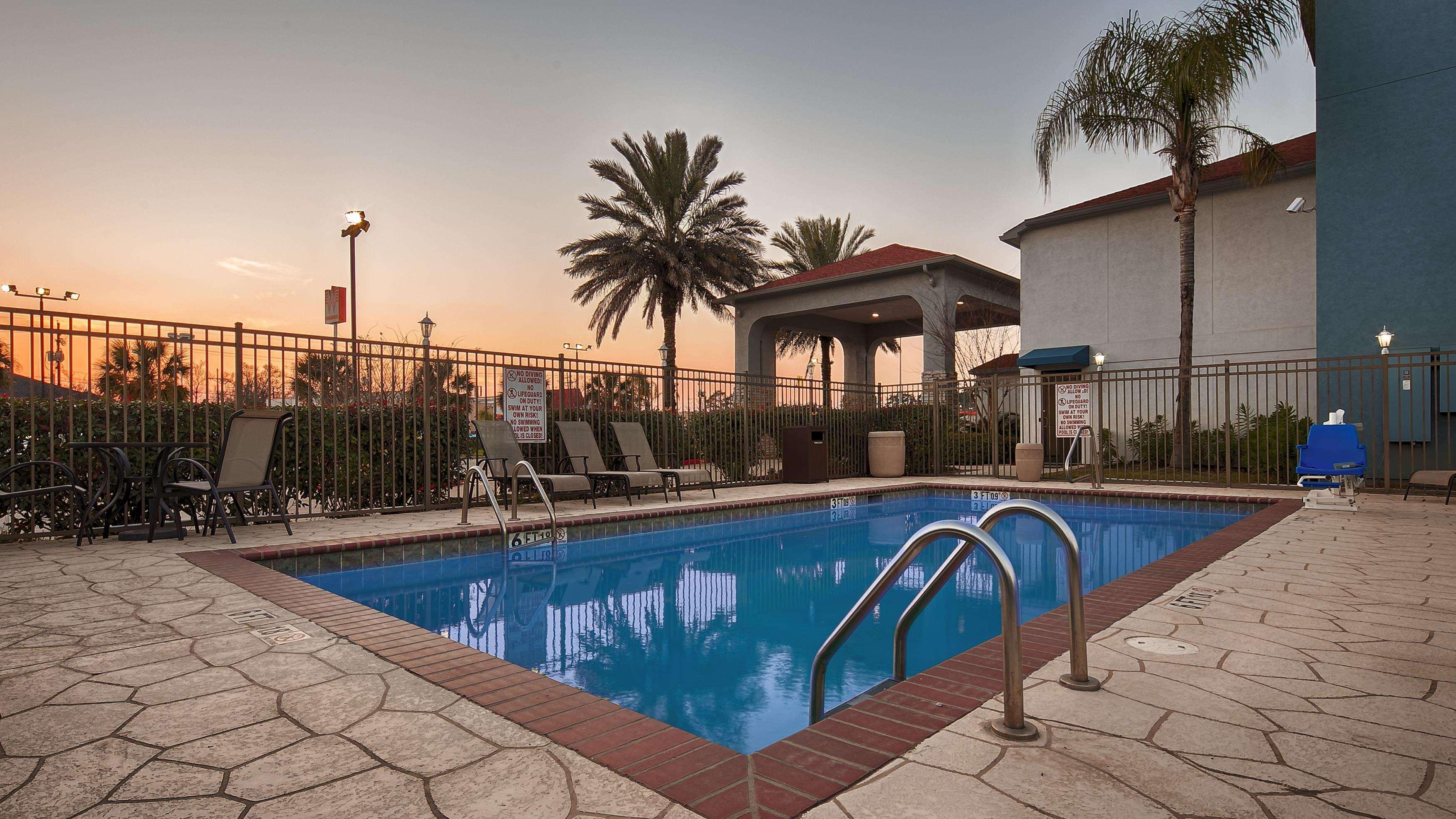 Best Western Plus Orange County Vidor Esterno foto